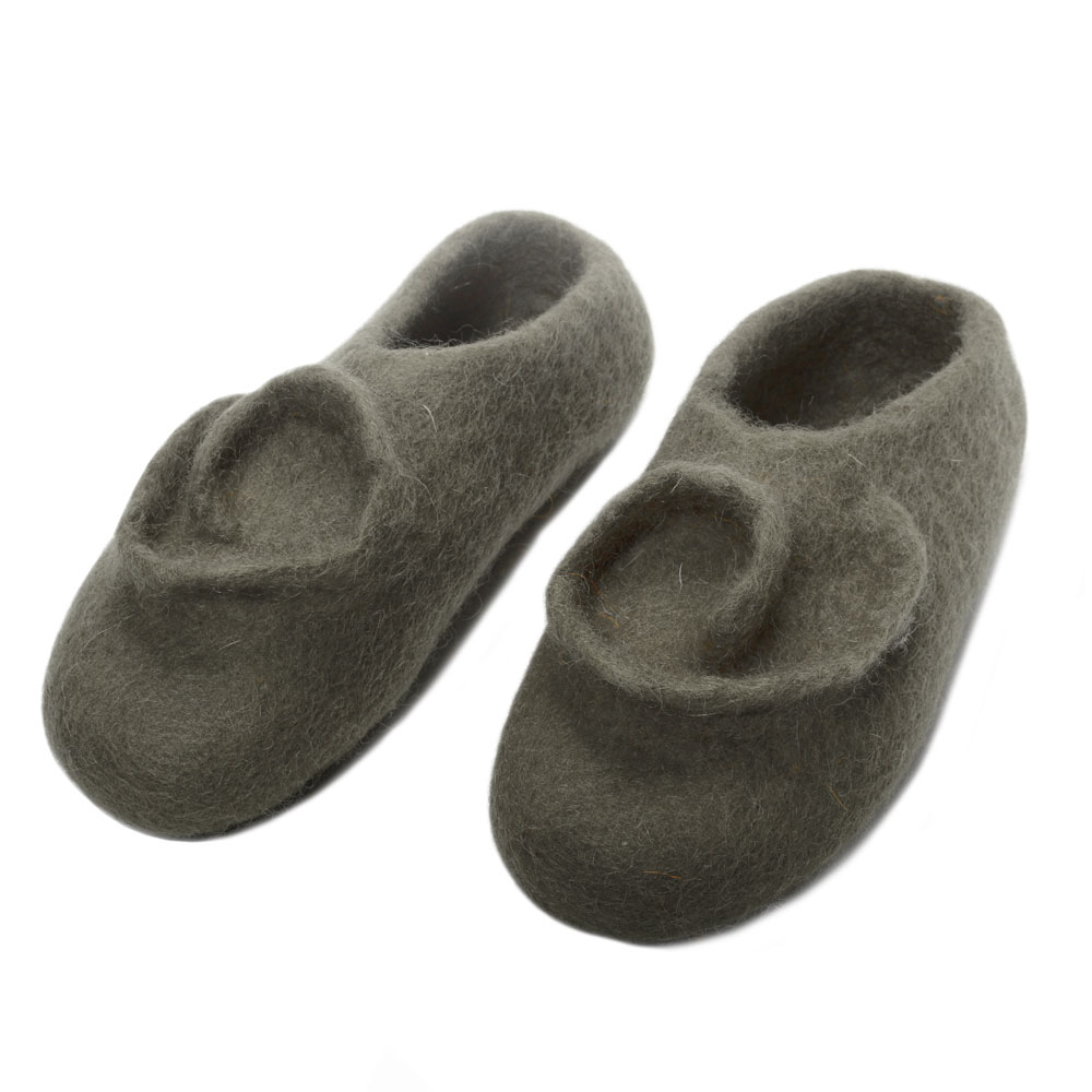 natural-black-curl-head-felt-slipper